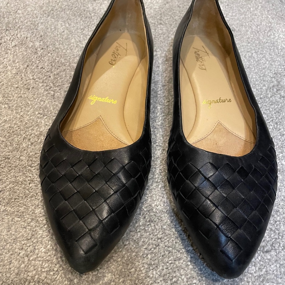 Trotters Estee Woven Black Flats